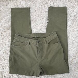 Lululemon ABC Classic-Fit Men’s Pants Size 32